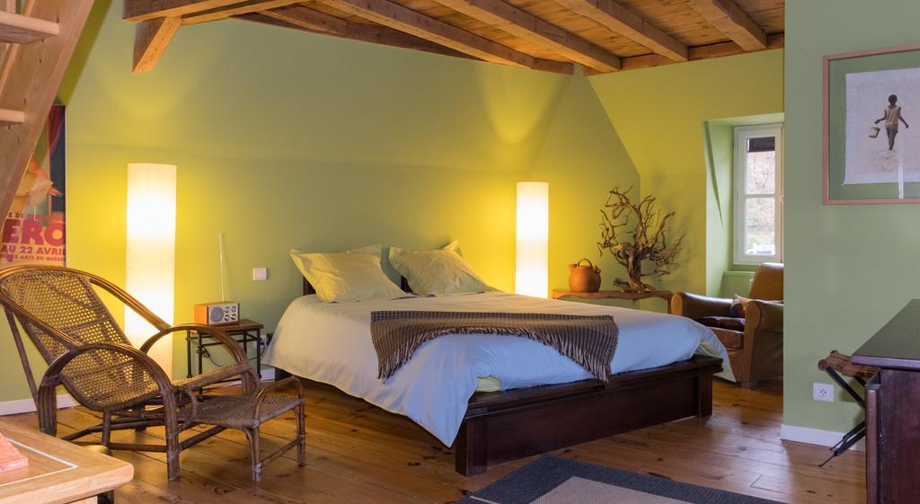 Les Petites Vosges Bed and Breakfast Bagnères-de-Bigorre Værelse billede